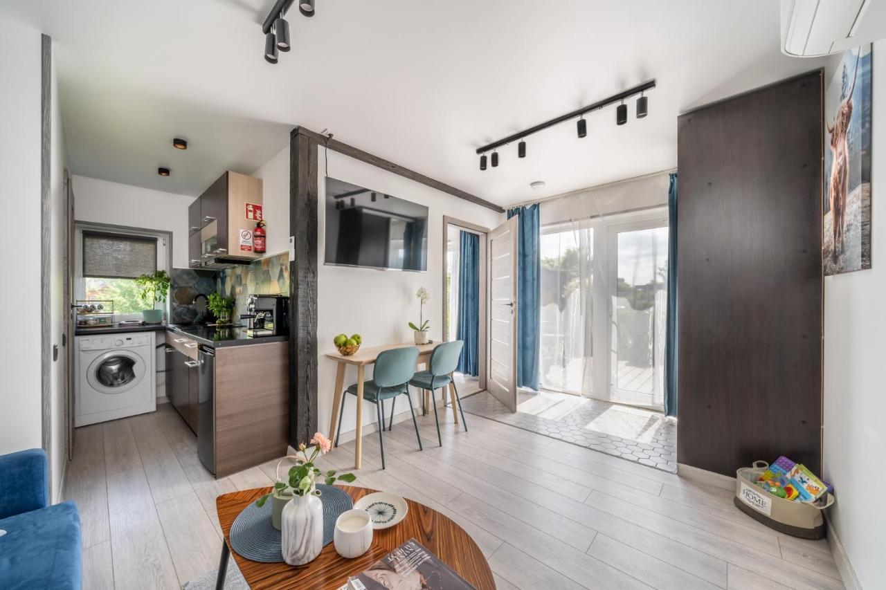 Family Garden House With Free Private Parking & Playground Villa Riga Kültér fotó