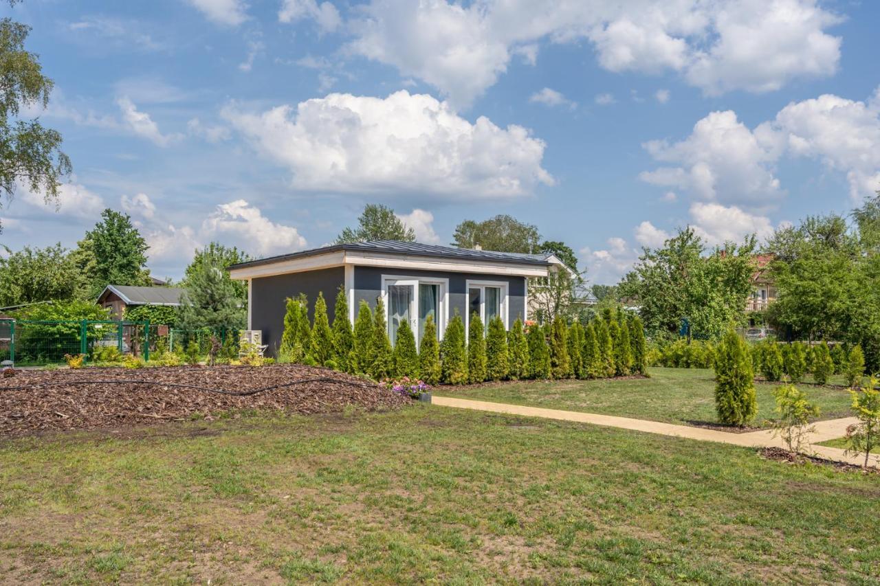 Family Garden House With Free Private Parking & Playground Villa Riga Kültér fotó